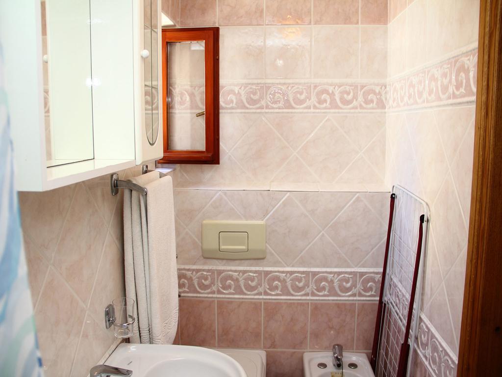 Holiday Home Blaz Primošten Rom bilde